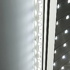 LED設置は側面と全面の2種類。